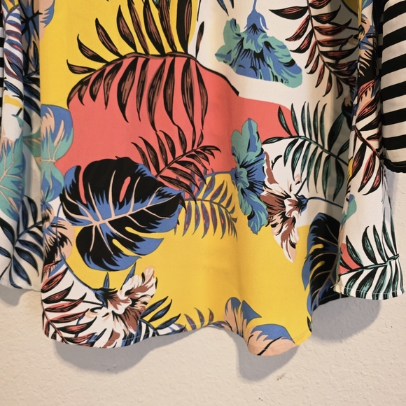 Valerie Stevens Tropical Blouse Top Bell Sleeves Resort Vacation Women's XL - Picture 10 of 12